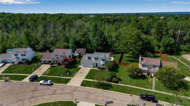 $356,900 | 6046 Margaret Ann Drive, Hamburg, NY 14085