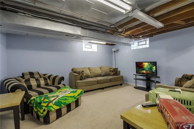 $356,900 | 6046 Margaret Ann Drive, Hamburg, NY 14085