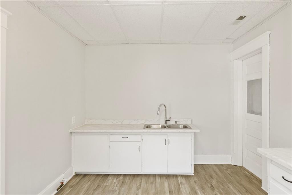 839 South Oak Street Ottawa, KS 66067 - Photo 17 of 33