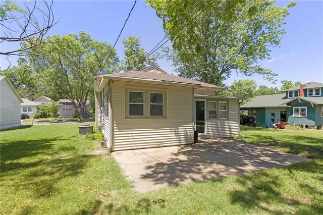 $150,000 | 839 South Oak Street, Ottawa, KS 66067