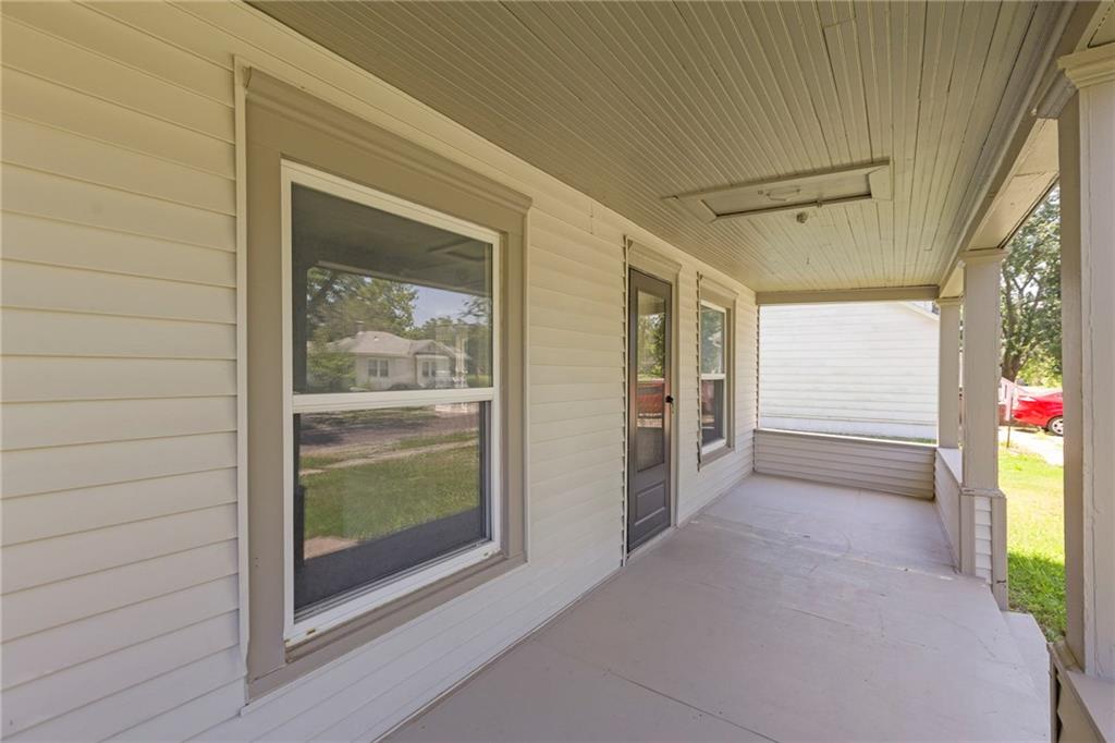 839 South Oak Street Ottawa, KS 66067 - Photo 5 of 33