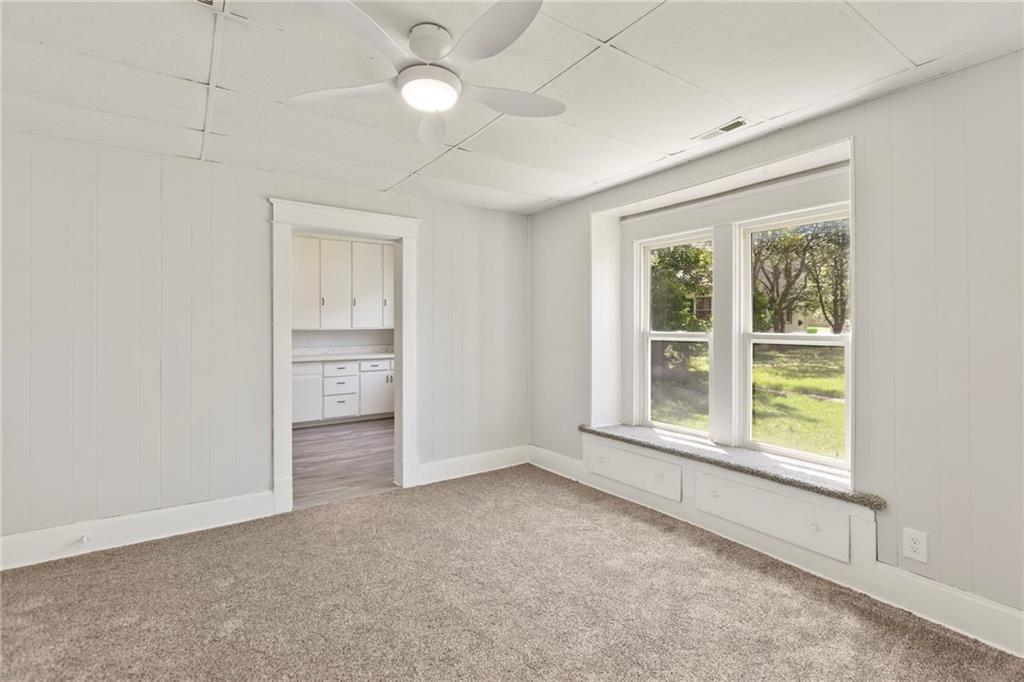 839 South Oak Street Ottawa, KS 66067 - Photo 10 of 33