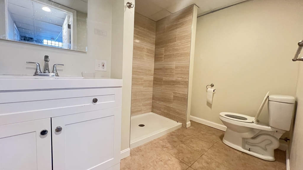 991 Main Street, Unit 1 Warren, MA 01083 - Photo 5 of 13