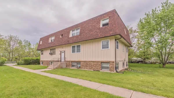 $895,900 | 26045 South Oak Road, Monee, IL 60449