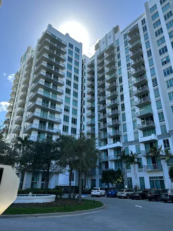 $2,700 | 300 South Australian Avenue, Unit 911, West Palm Beach, FL 33401