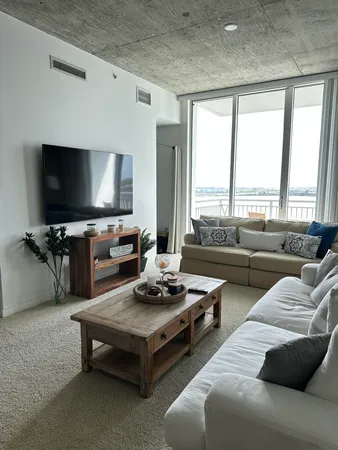 $2,700 | 300 South Australian Avenue, Unit 911, West Palm Beach, FL 33401