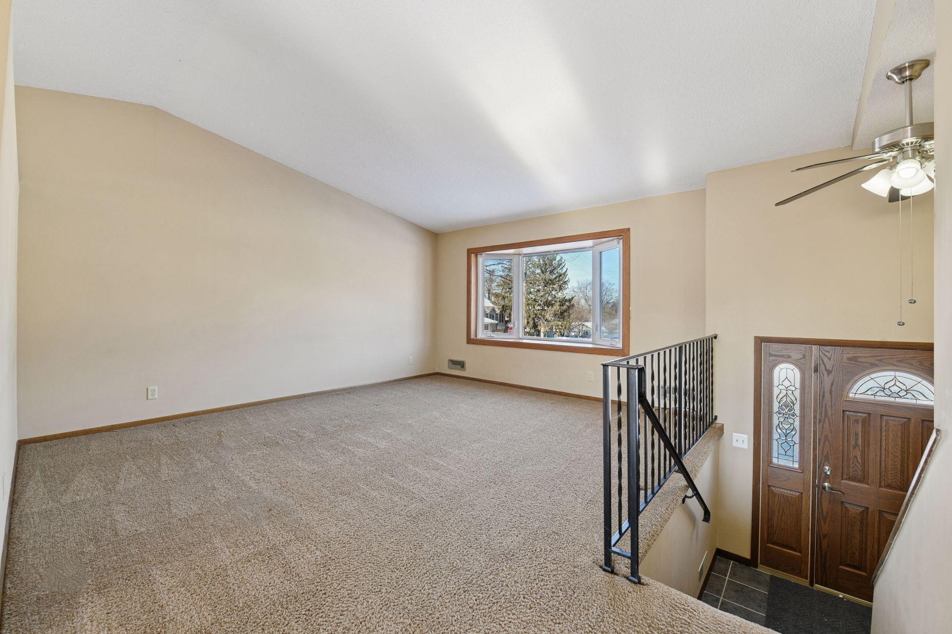 5079 Woodridge Road Mound, MN 55364 - Photo 5 of 26