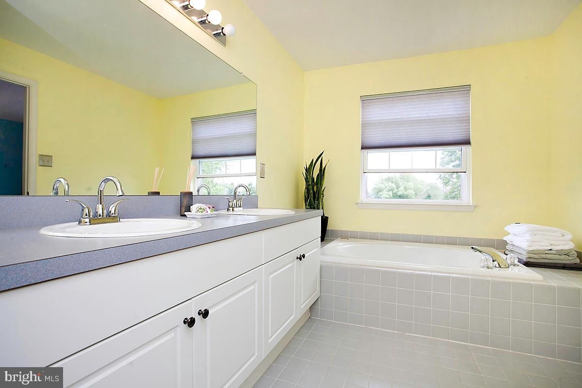 79 Walker Road Royersford, PA 19468 - Photo 15 of 20 Master Bath