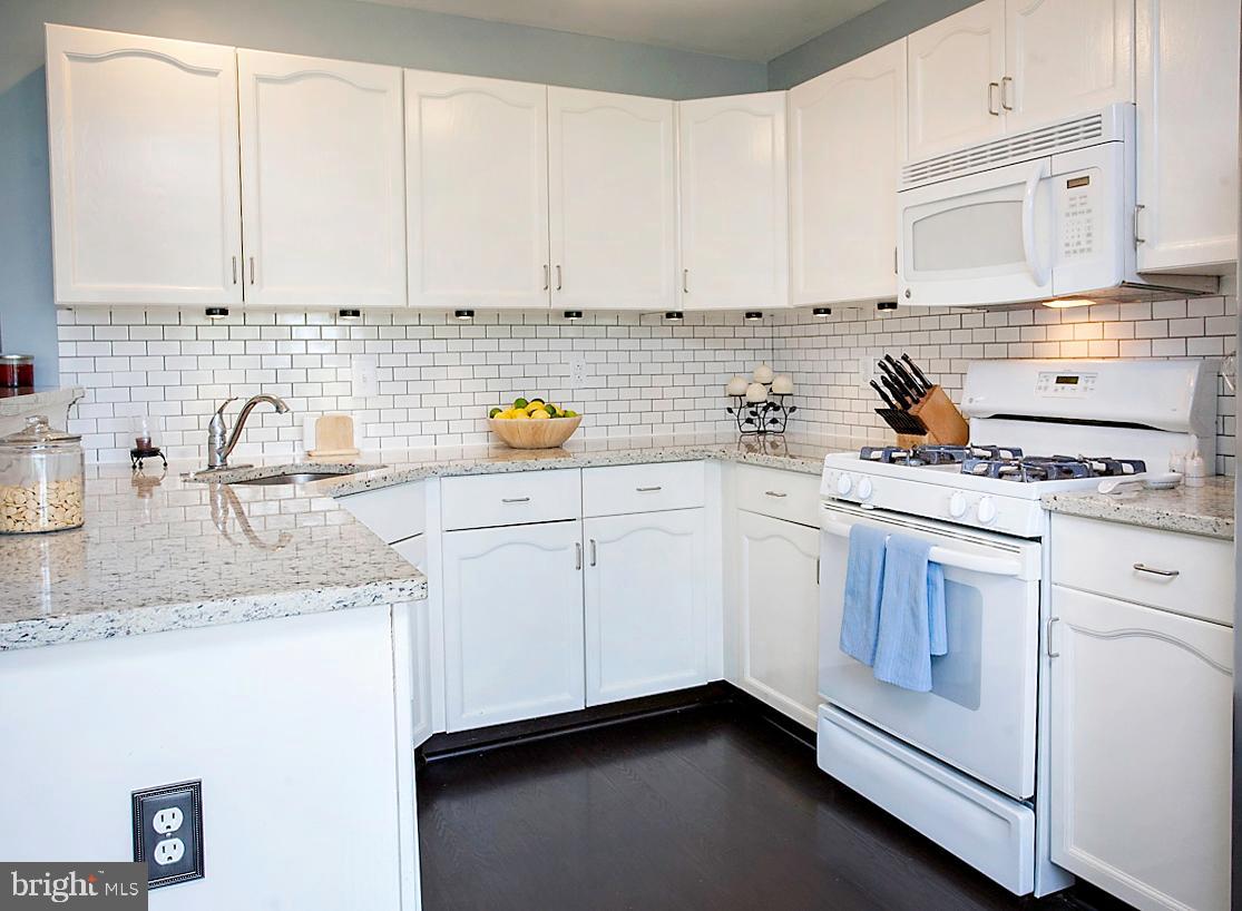 79 Walker Road Royersford, PA 19468 - Photo 7 of 20 Kitchen