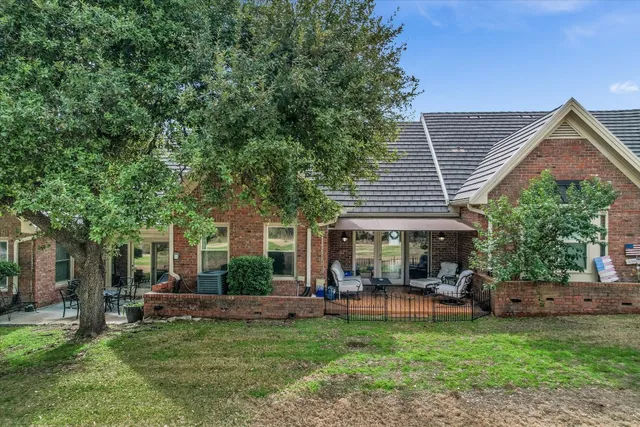 $525,000 | 50 Tournament Way, Unit I52, The Hills, TX 78738