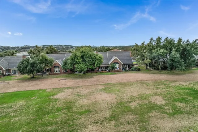 $525,000 | 50 Tournament Way, Unit I52, The Hills, TX 78738