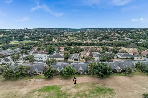 $525,000 | 50 Tournament Way, Unit I52, The Hills, TX 78738