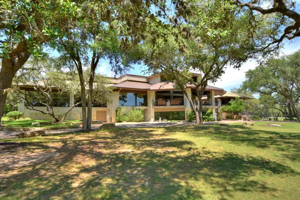 $525,000 | 50 Tournament Way, Unit I52, The Hills, TX 78738