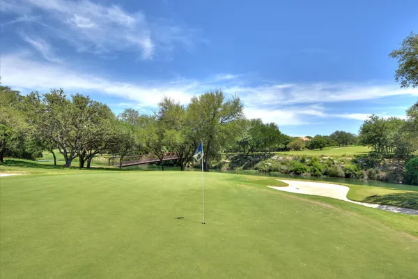 $525,000 | 50 Tournament Way, Unit I52, The Hills, TX 78738