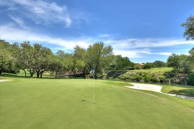 $525,000 | 50 Tournament Way, Unit I52, The Hills, TX 78738