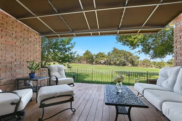 $525,000 | 50 Tournament Way, Unit I52, The Hills, TX 78738