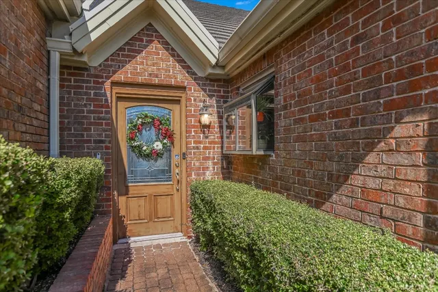 $525,000 | 50 Tournament Way, Unit I52, The Hills, TX 78738