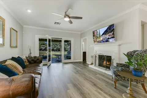 $525,000 | 50 Tournament Way, Unit I52, The Hills, TX 78738