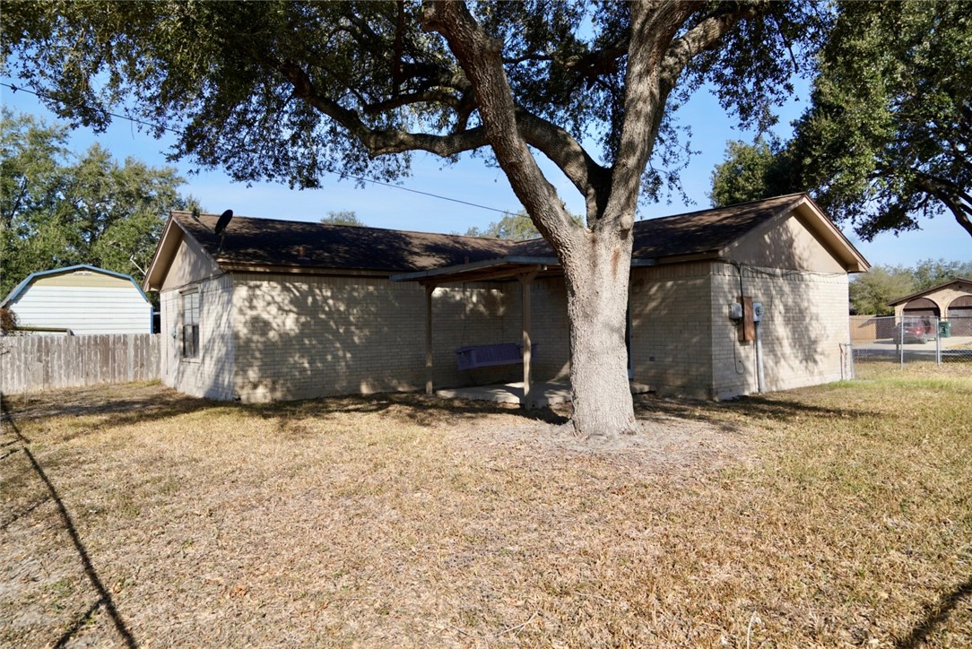 1205 Oregon Street Alice, TX 78332 - Photo 18 of 19