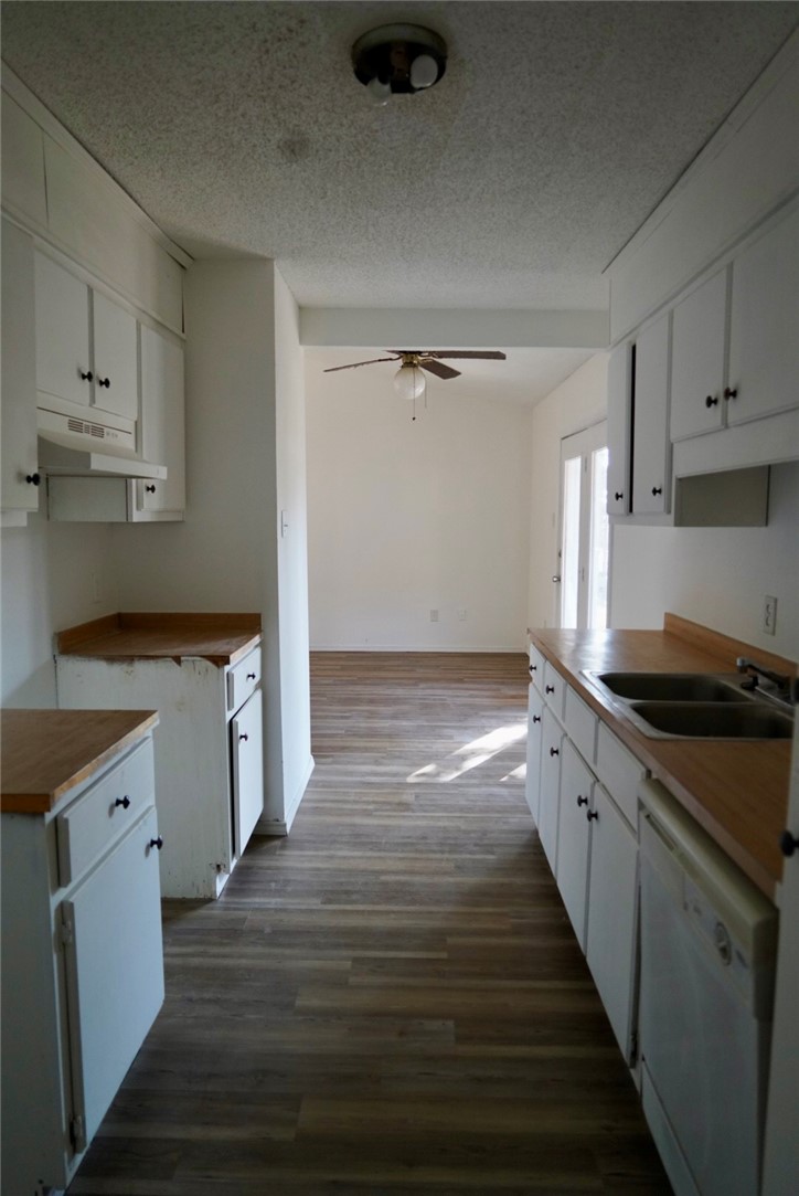 1205 Oregon Street Alice, TX 78332 - Photo 8 of 19