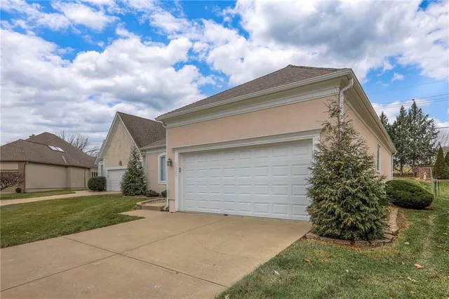$499,000 | 5327 West 122nd Terrace, Overland Park, KS 66209