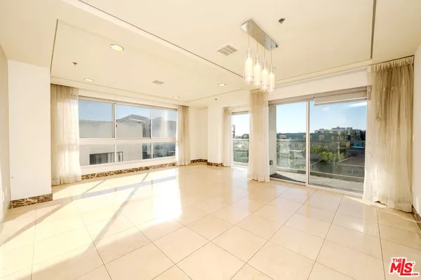 $3,850 | 702 South Serrano Avenue, Unit 501, Los Angeles, CA 90005