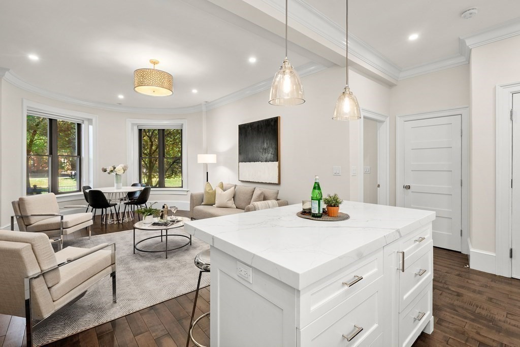 382 Commonwealth Avenue, Unit 11 Boston, MA 02215 - Photo 11 of 27
