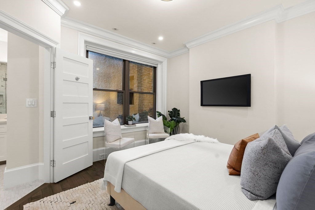 382 Commonwealth Avenue, Unit 11 Boston, MA 02215 - Photo 14 of 27
