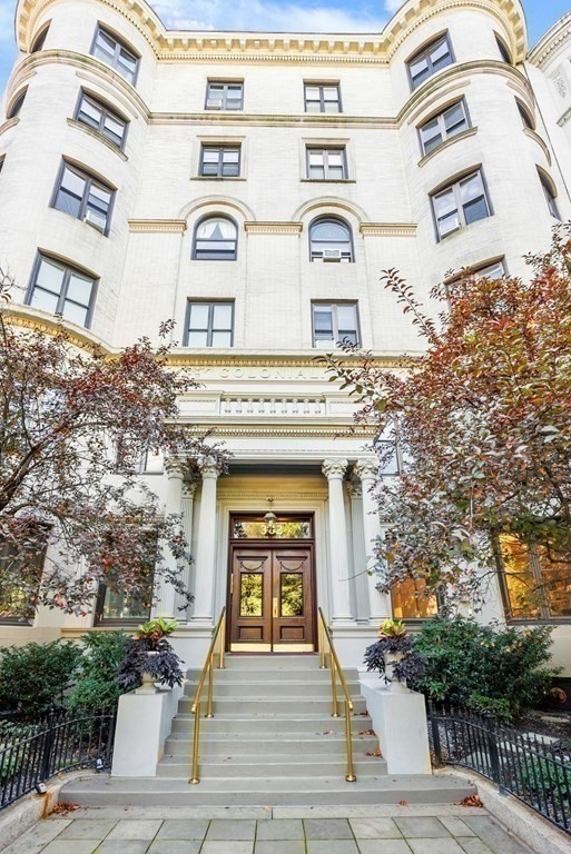 382 Commonwealth Avenue, Unit 11 Boston, MA 02215 - Photo 24 of 27