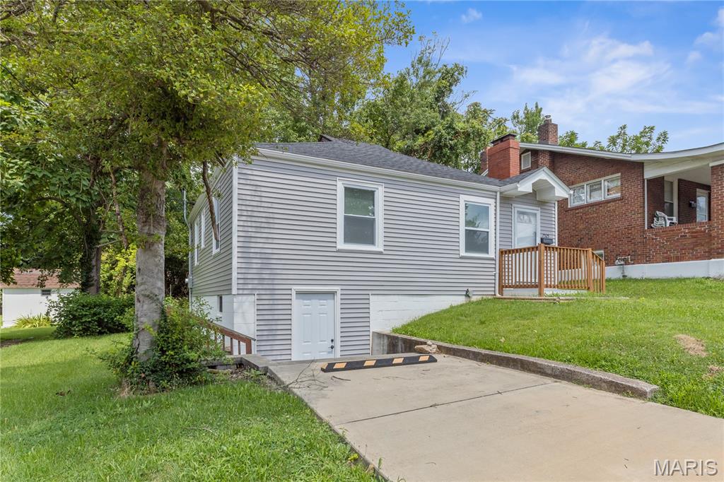 7525 Cory Place St. Louis, MO 63133 - Photo 2 of 20