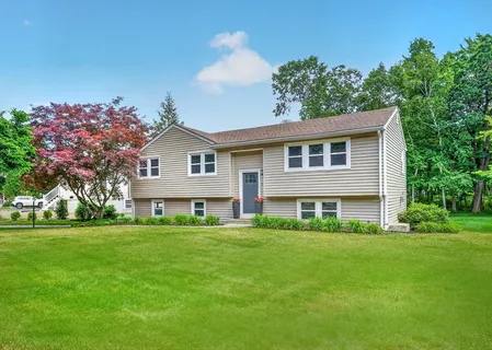 $988,000 | 104 Hartwell Road, Bedford, MA 01730
