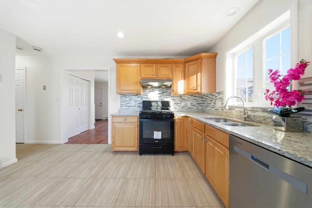 237 North Street, Unit A Weymouth, MA 02191 - Photo 7 of 22