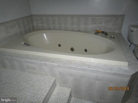 22977 Oakley Road Avenue, MD 20609 - Photo 16 of 26 Bath (tub)