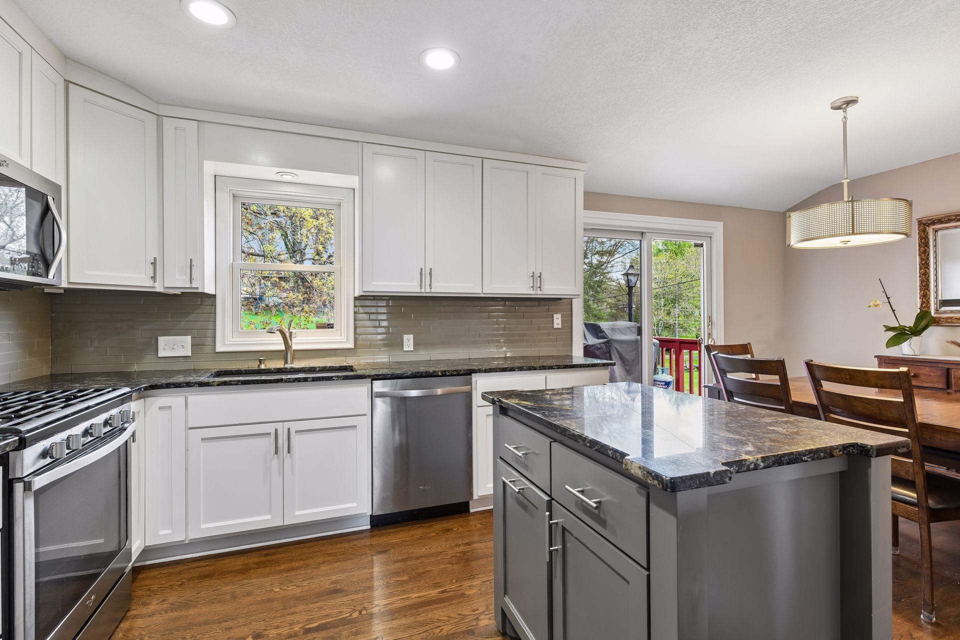 8317 Beard Road Bloomington, MN 55431 - Photo 12 of 46