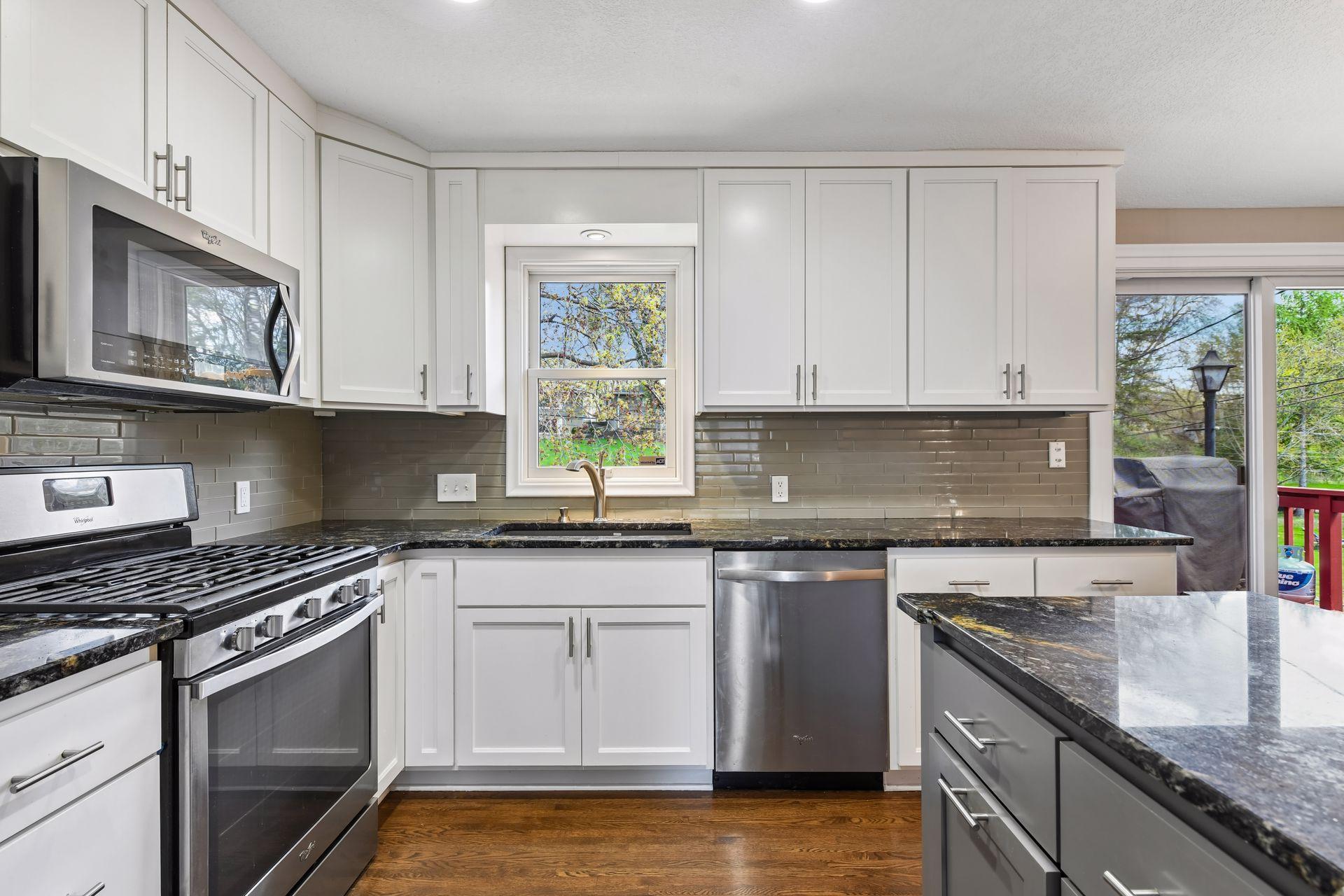 8317 Beard Road Bloomington, MN 55431 - Photo 13 of 46