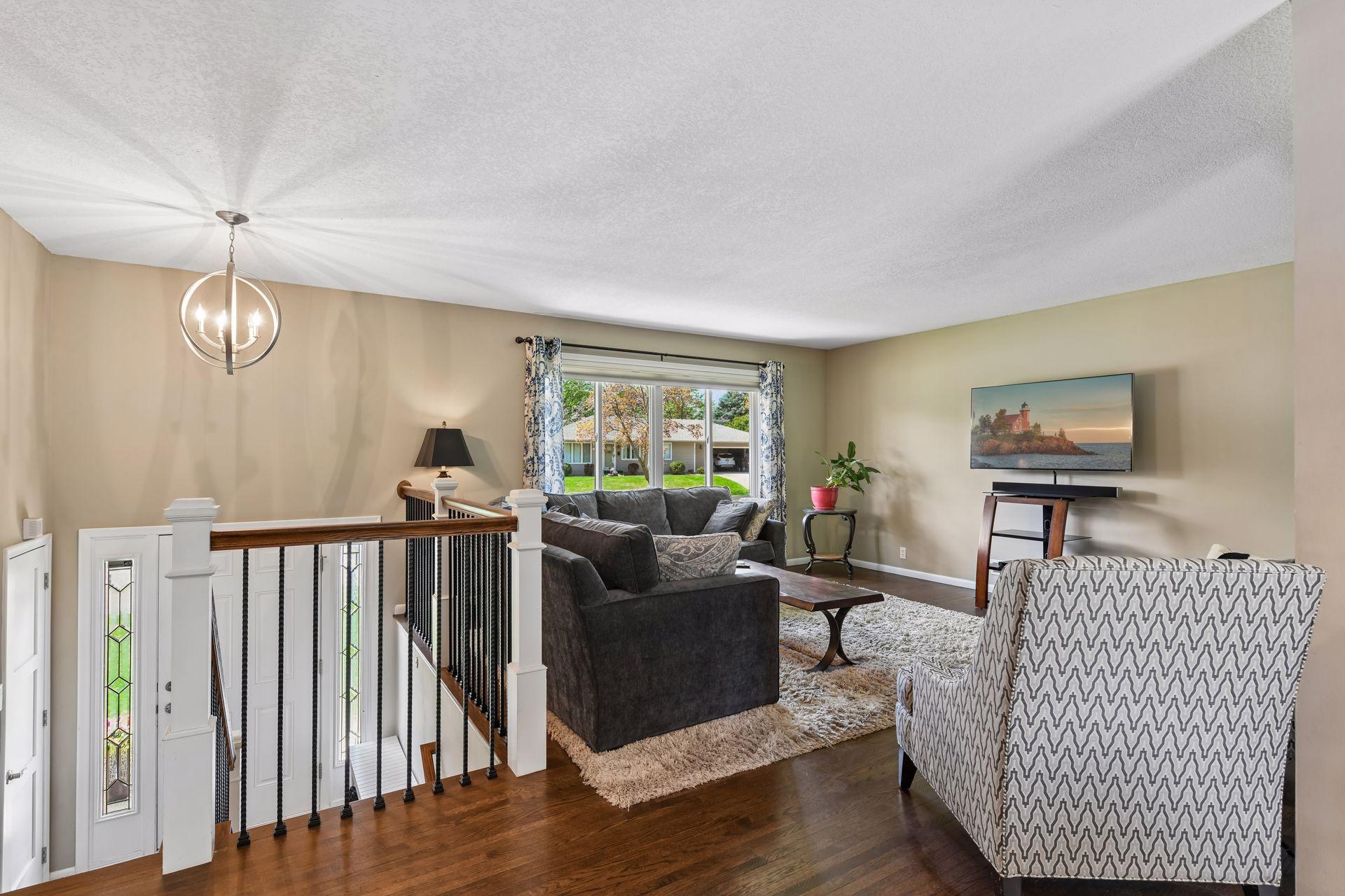 8317 Beard Road Bloomington, MN 55431 - Photo 8 of 46