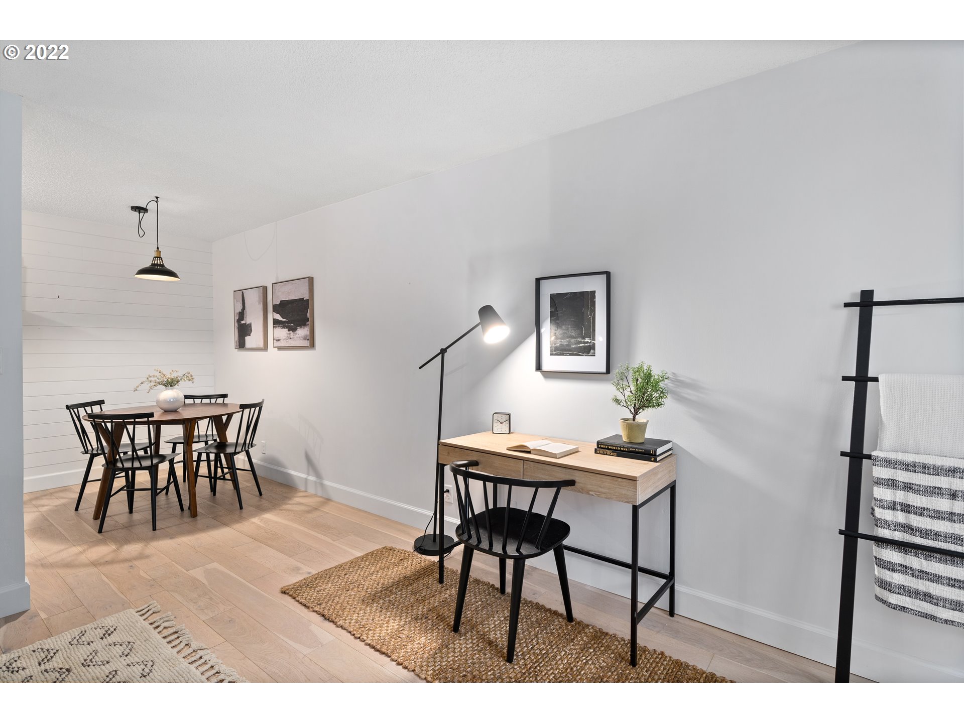 2021 Southwest Main Street, Unit 14 Portland, OR 97205 - Photo 9 of 24 Gallery Image 9
