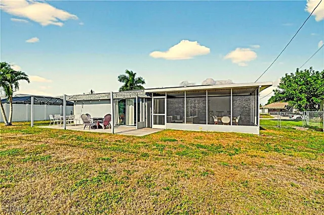 $339,000 | 918 Southeast 35th Street, Cape Coral, FL 33904