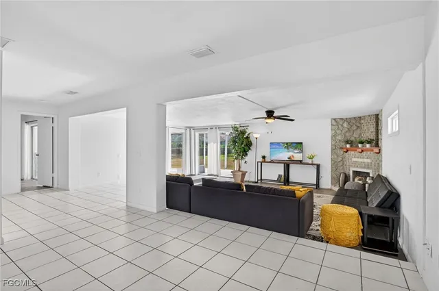 $339,000 | 918 Southeast 35th Street, Cape Coral, FL 33904