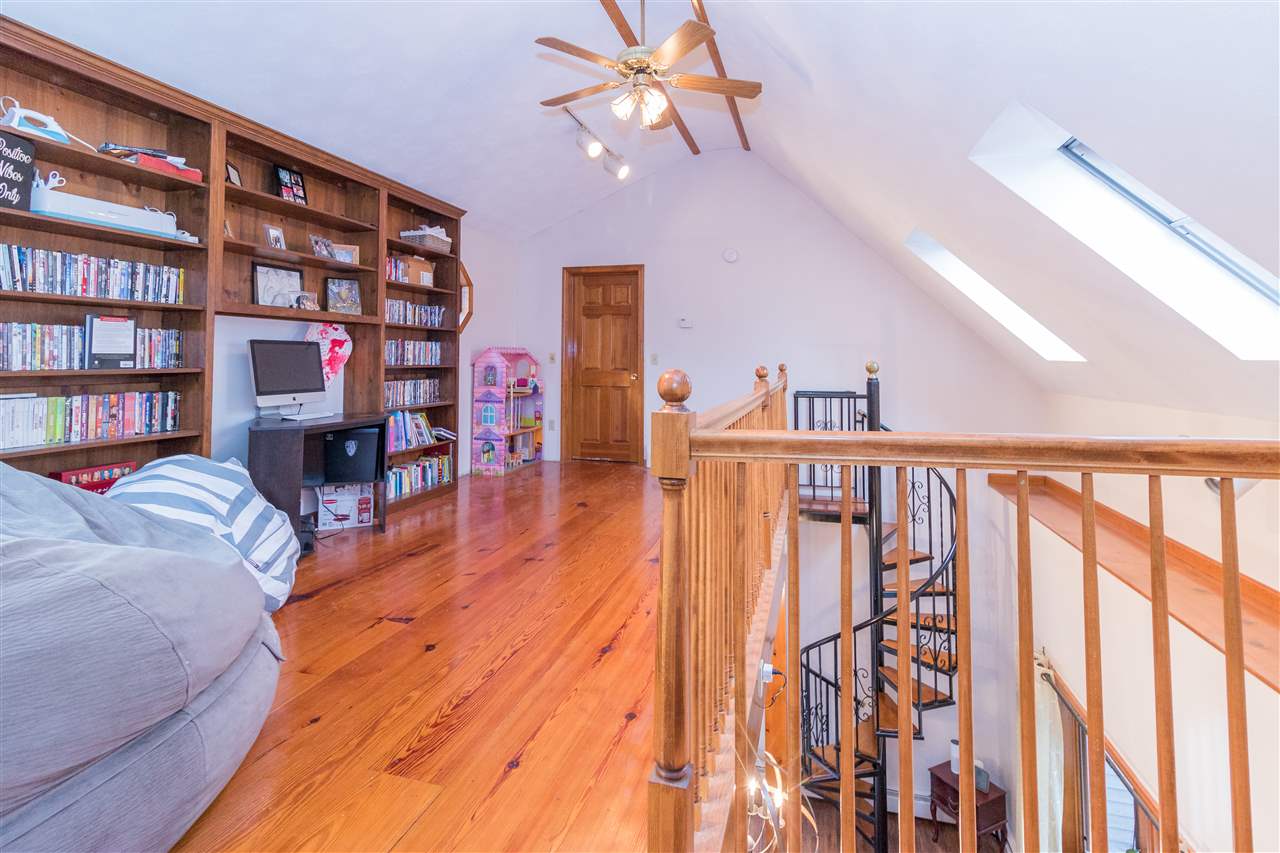 425 Lane Road Chester, NH 03036 - Photo 17 of 32 Gallery Image 17