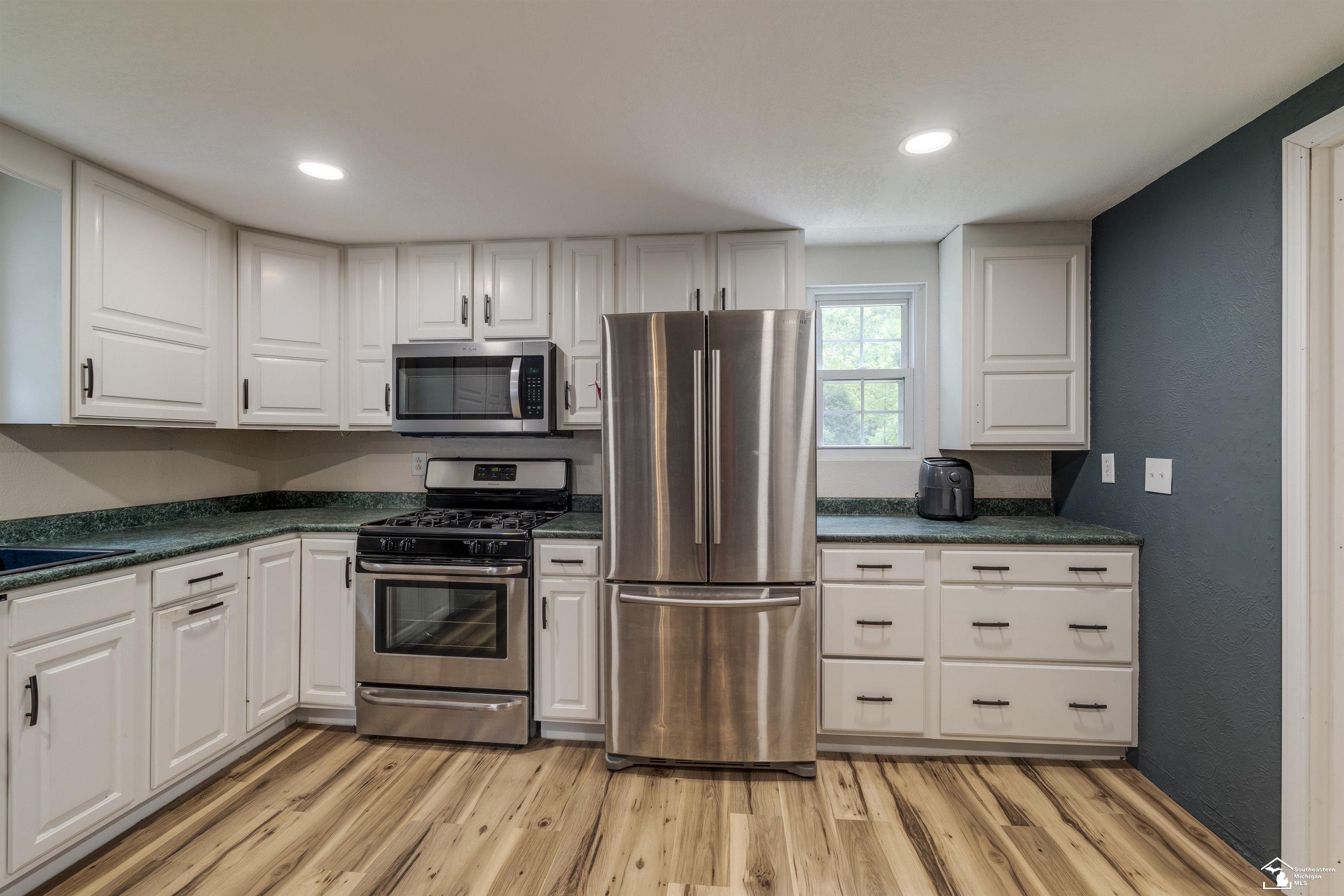 7768 Summerfield Road Lambertville, MI 48144 - Photo 19 of 33