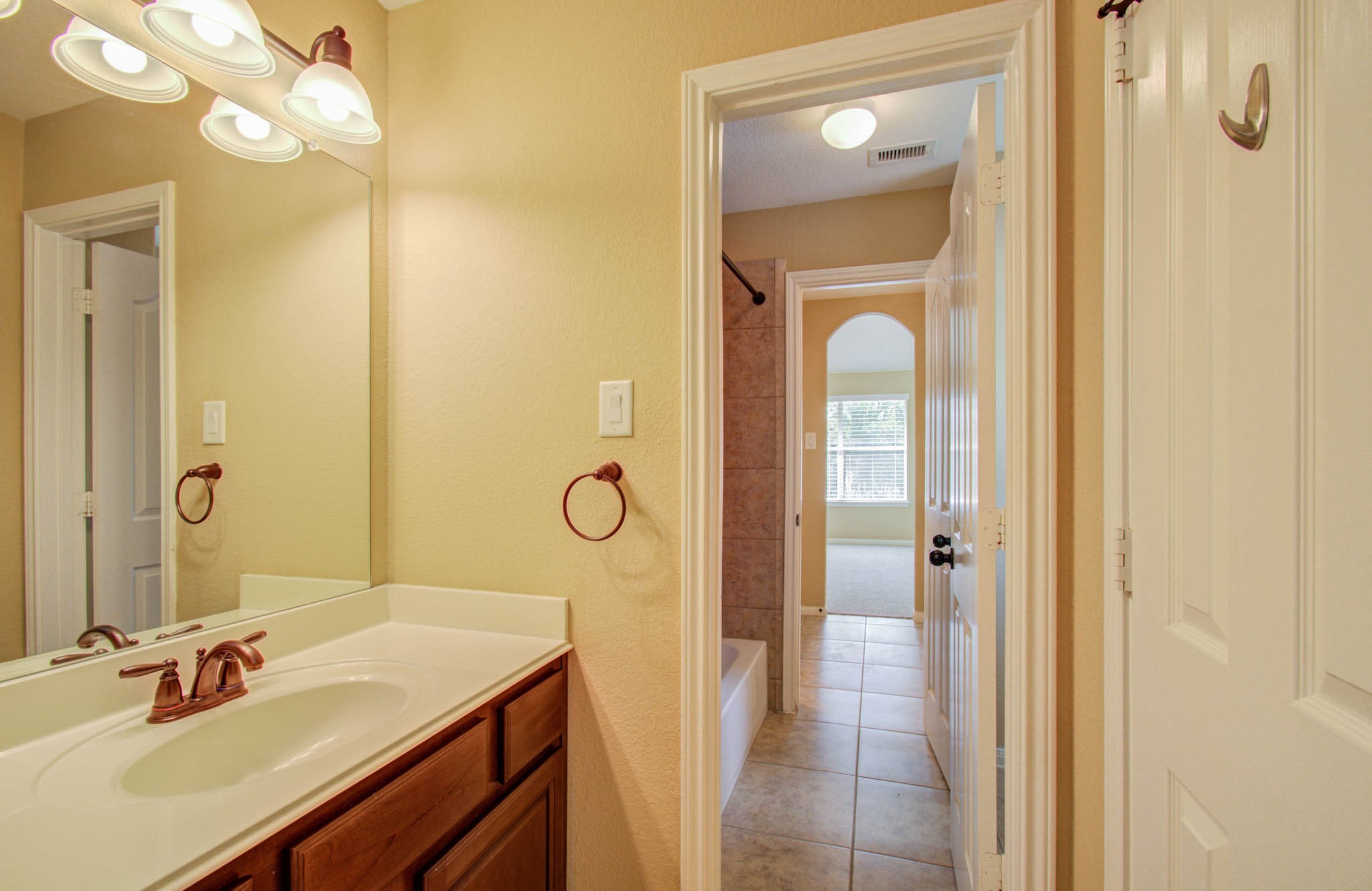 21331 Parham Circle Spring, TX 77388 - Photo 40 of 48 Full bathroom #3.