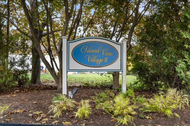 $319,000 | 226 Austin Ryer Lane, Unit 226, Branford, CT 06405