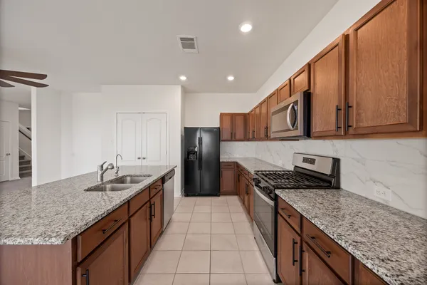 $2,950 | 25619 Cartington Lane, Katy, TX 77493