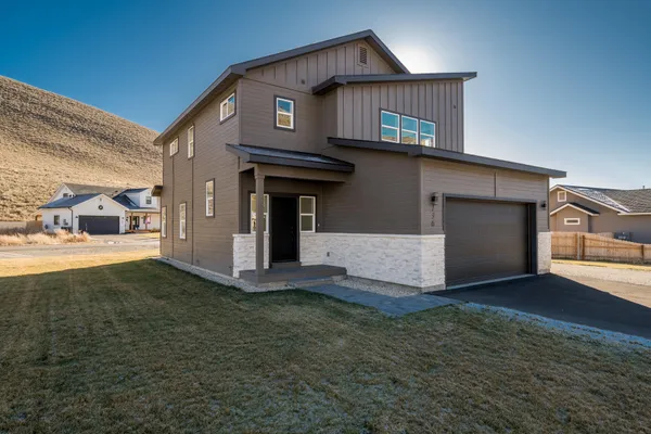 $925,000 | 136 Cowcatcher Loop, Bellevue, ID 83313