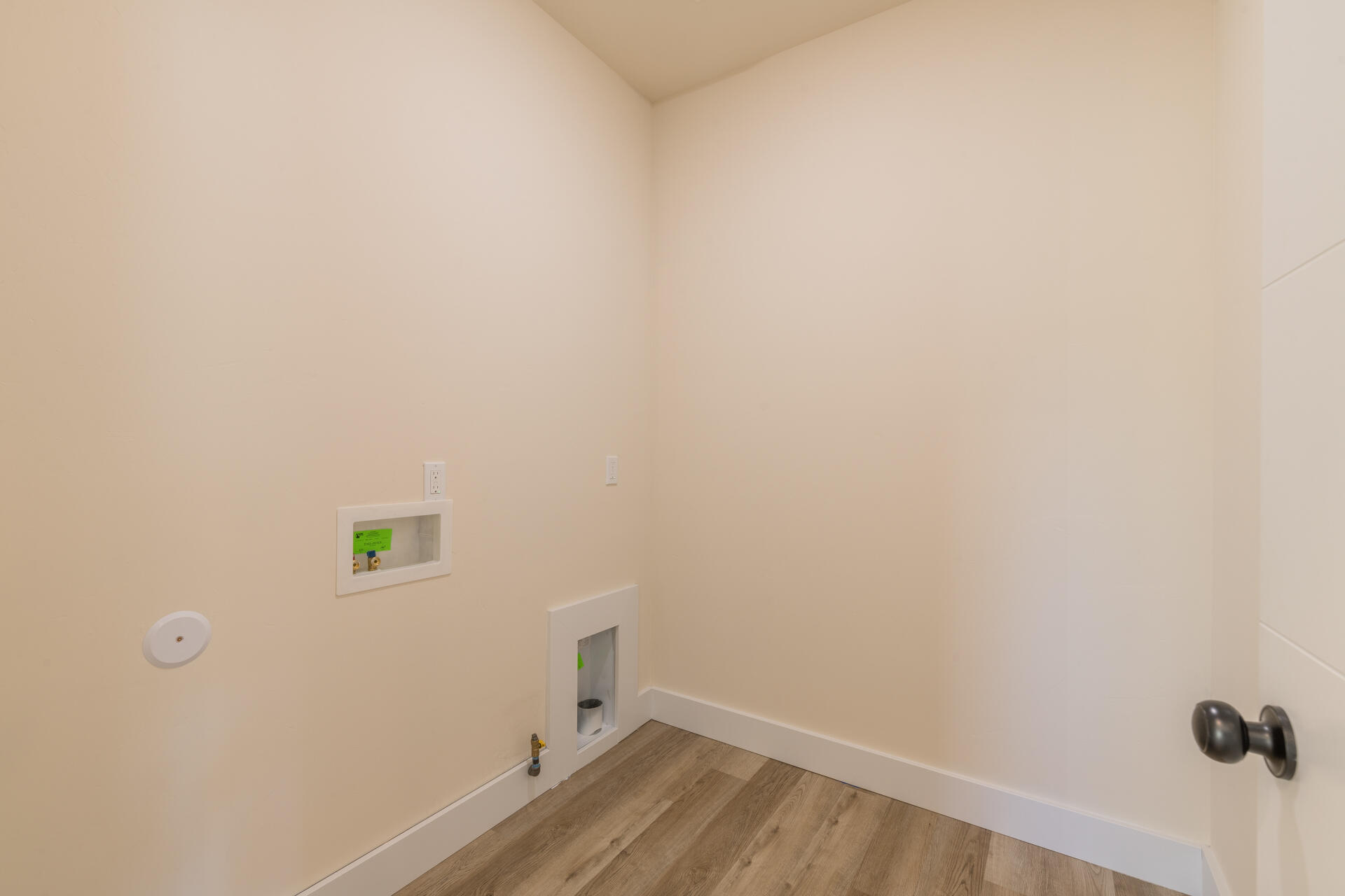 136 Cowcatcher Loop Bellevue, ID 83313 - Photo 16 of 17 Laundry Room