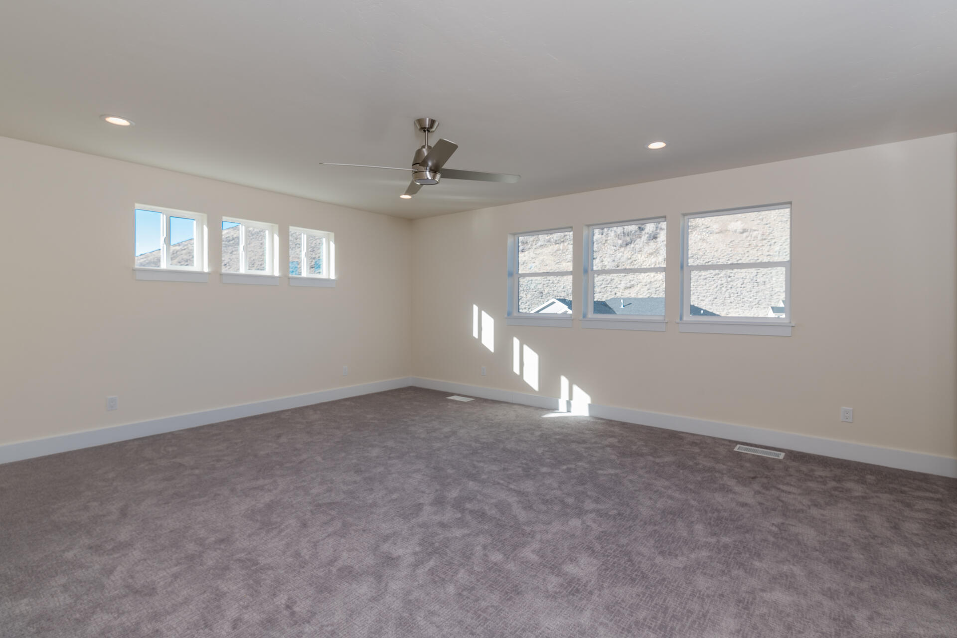 136 Cowcatcher Loop Bellevue, ID 83313 - Photo 8 of 17 Primary Bedroom