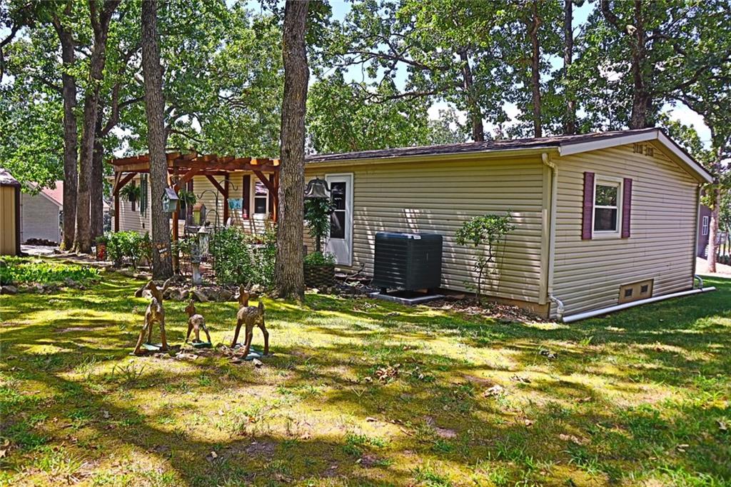 558 Southeast 1291st Road Clinton, MO 64735 - Photo 13 of 48