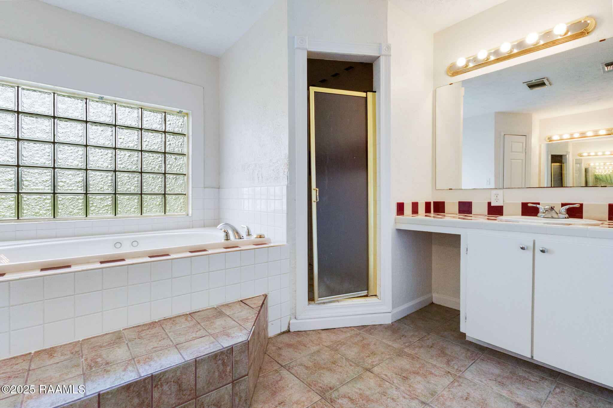 421 Plantation Road Opelousas, LA 70570 - Photo 14 of 22 11-web-or-mls-421 Plantation Rd-10