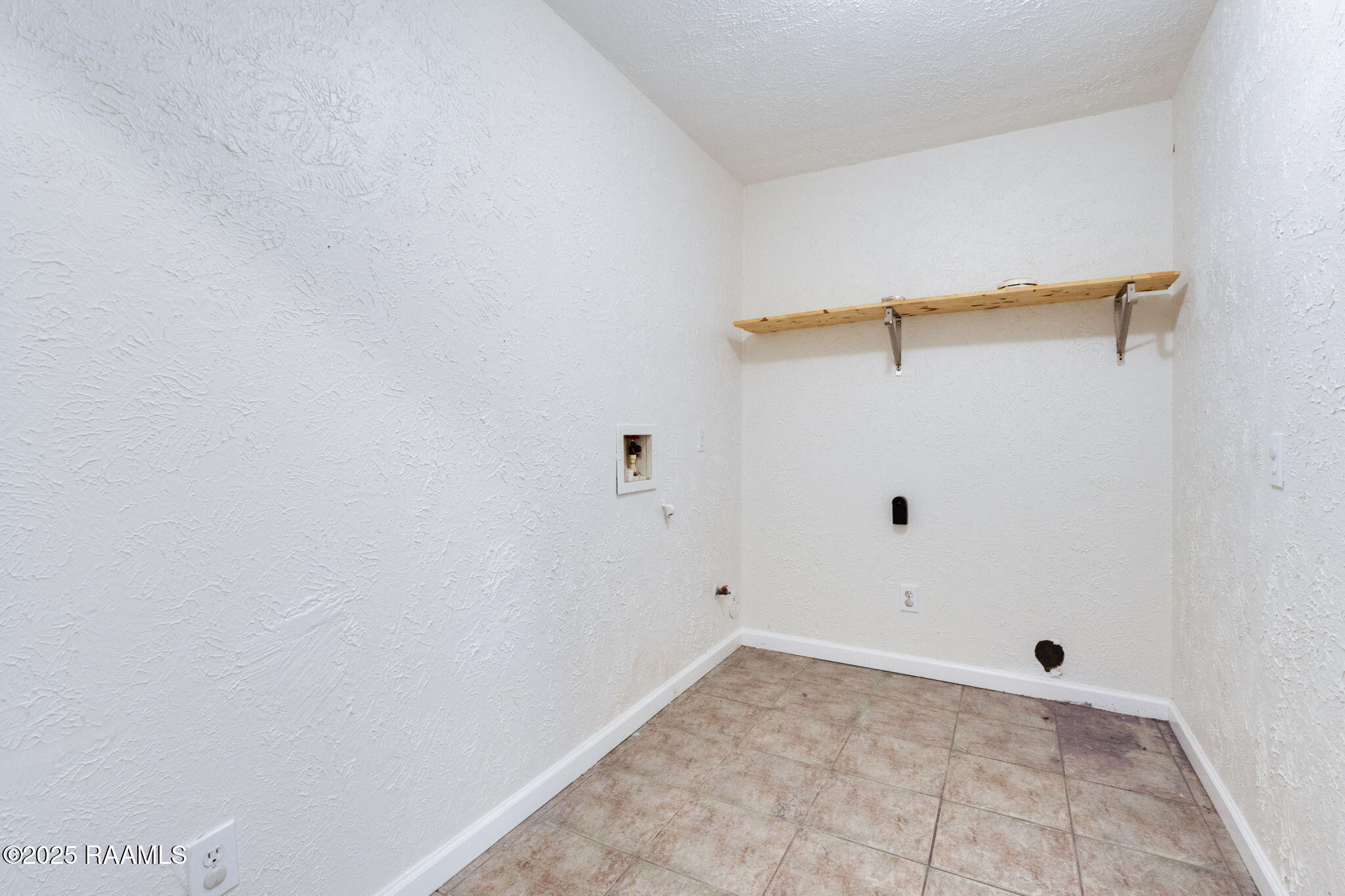 421 Plantation Road Opelousas, LA 70570 - Photo 19 of 22 16-web-or-mls-421 Plantation Rd-15